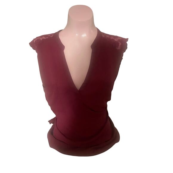 Torrid Plus Size 3 Sleeveless V-Neck Blouse - Fuchsia Pink - Picture 3 of 4